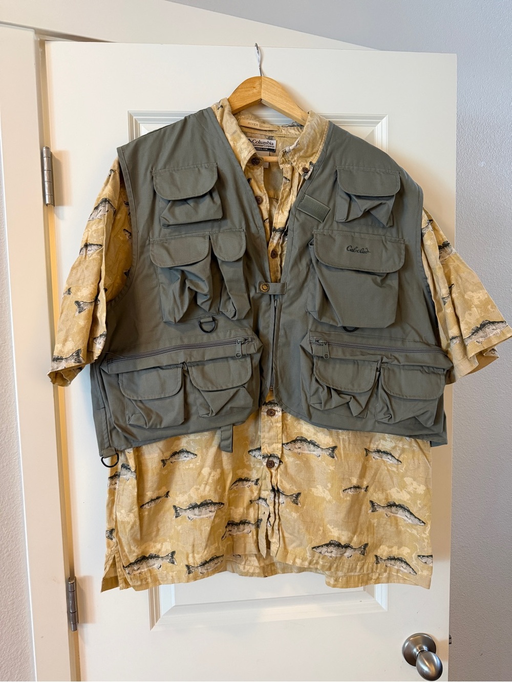 Columbia River Lodge Multi-Pocket Fishing Vest Shirt combo